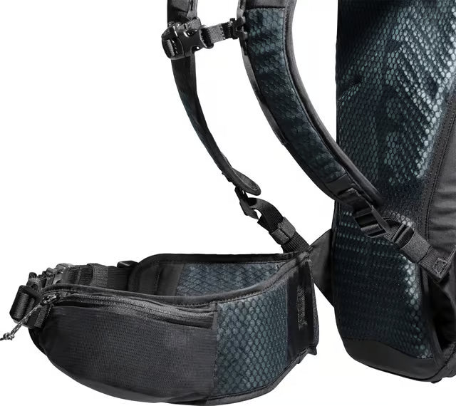 MAMMUT Women Lithium 25 Backpack – Lightweight 25L Hiking Daypack, Ventilated Back System, Hydration Compatible, Multi-Day Hiking & Outdoor Backpack
